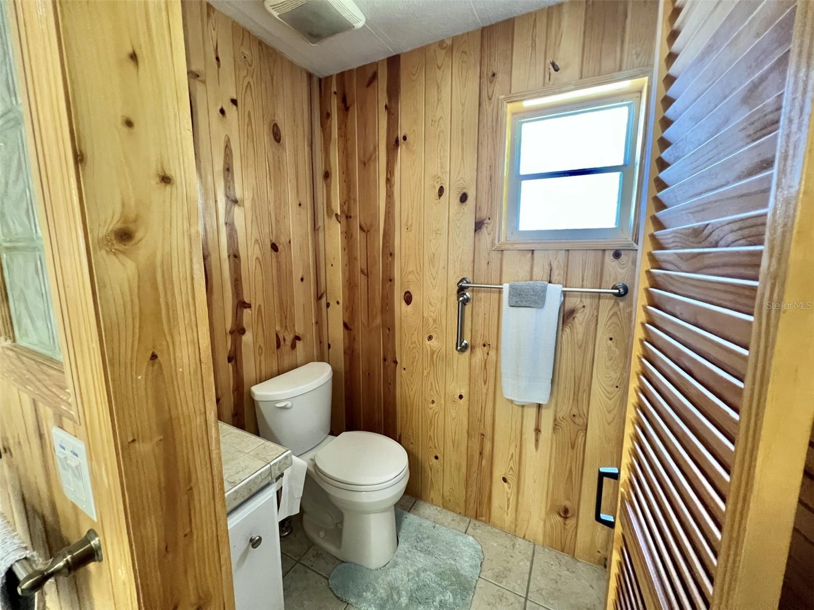 104 CHESTNUT ST, LEESBURG, FL, 34748