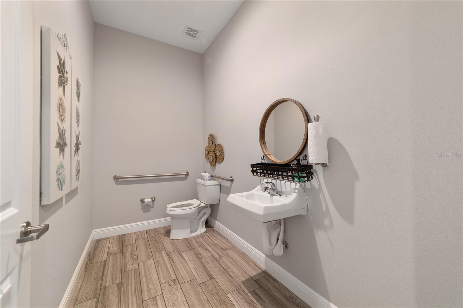 809 COUNTY ROAD 466 #C301, LADY LAKE, FL, 32159