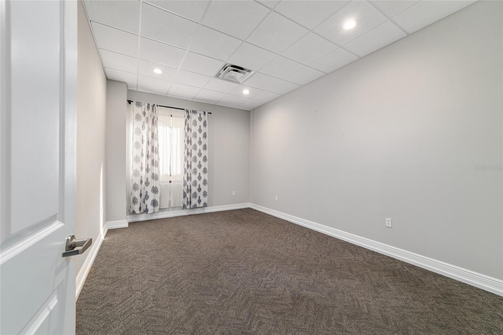 809 COUNTY ROAD 466 #C301, LADY LAKE, FL, 32159