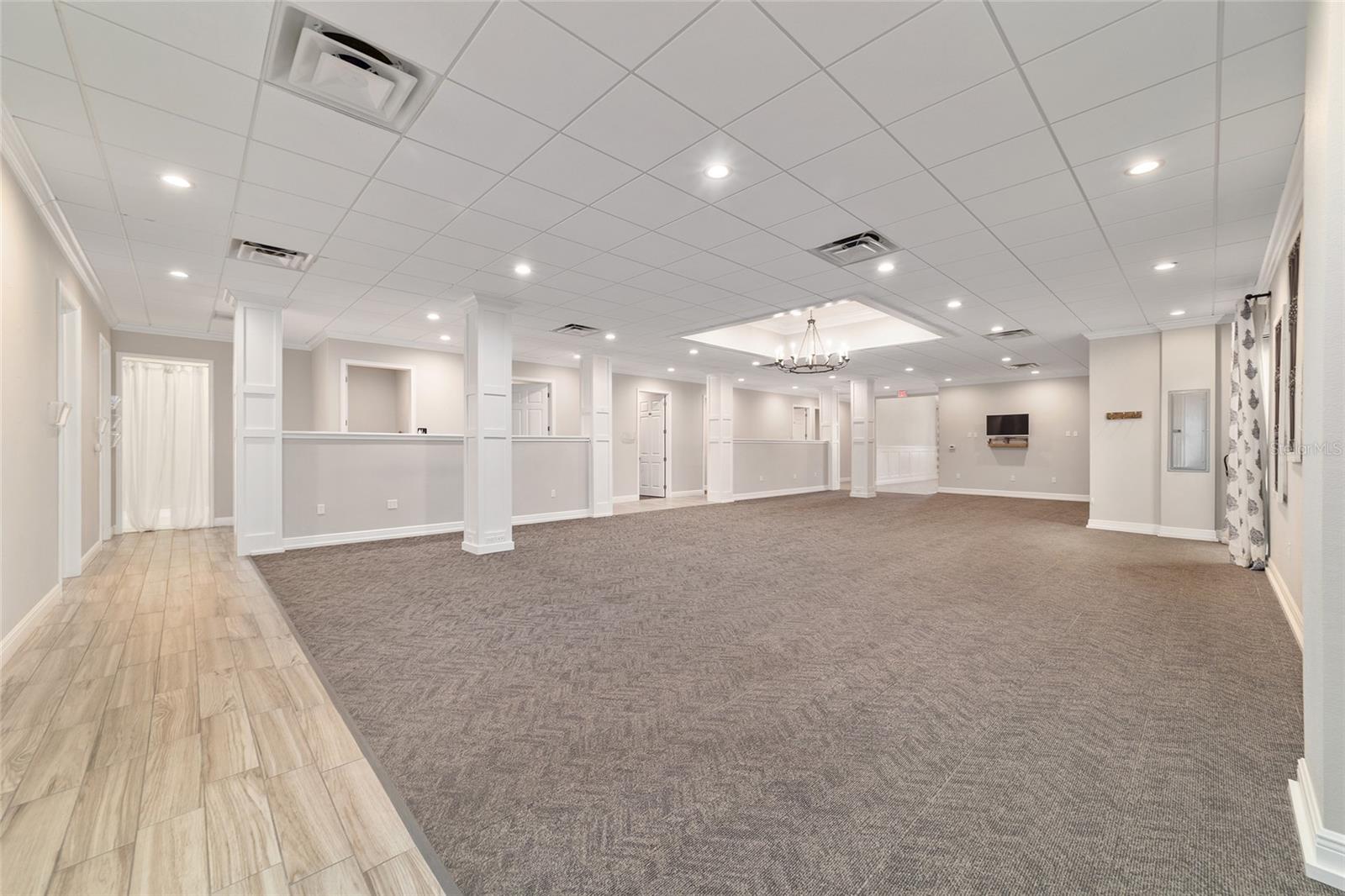 809 COUNTY ROAD 466 #C301, LADY LAKE, FL, 32159