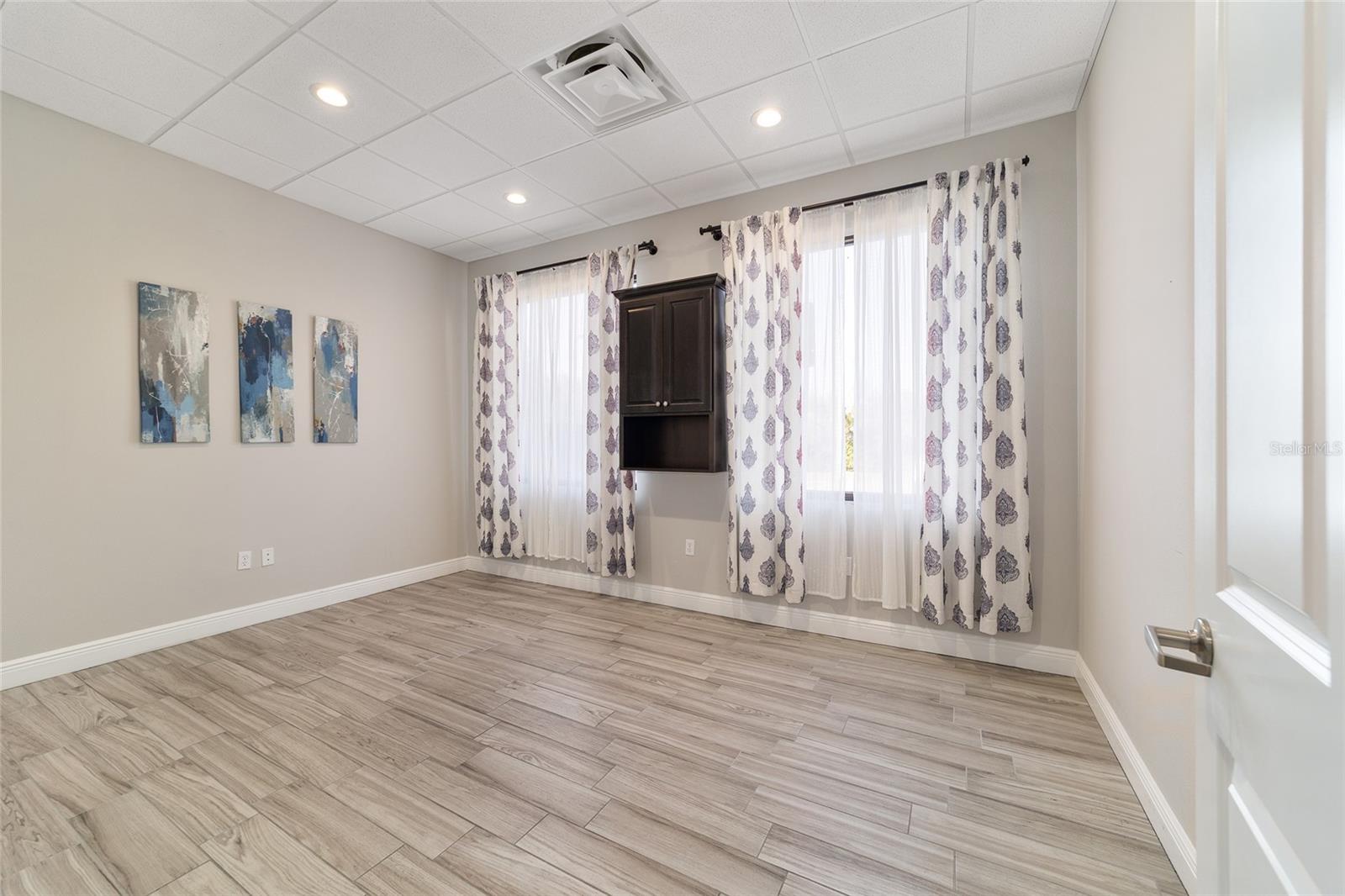 809 COUNTY ROAD 466 #C301, LADY LAKE, FL, 32159