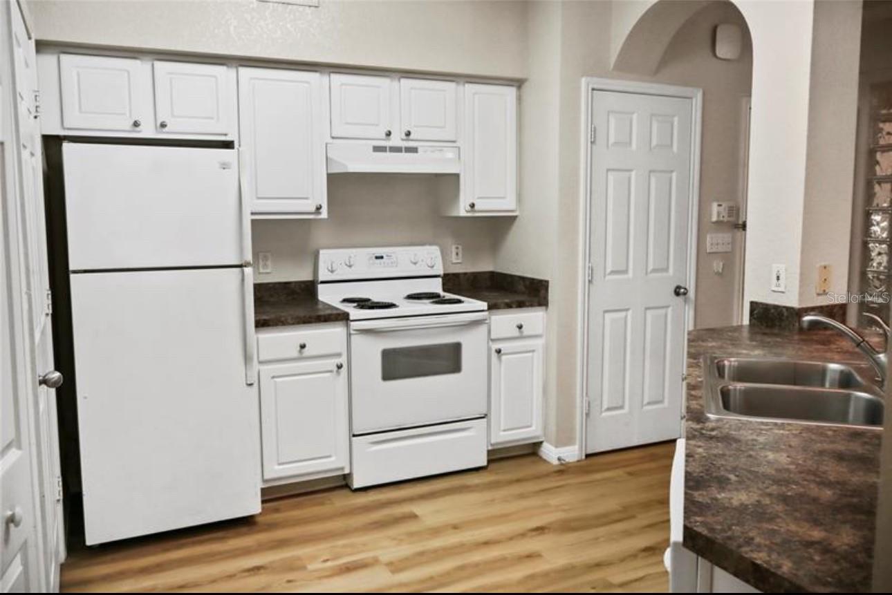 911 N ORANGE AVE #321, ORLANDO, FL, 32801