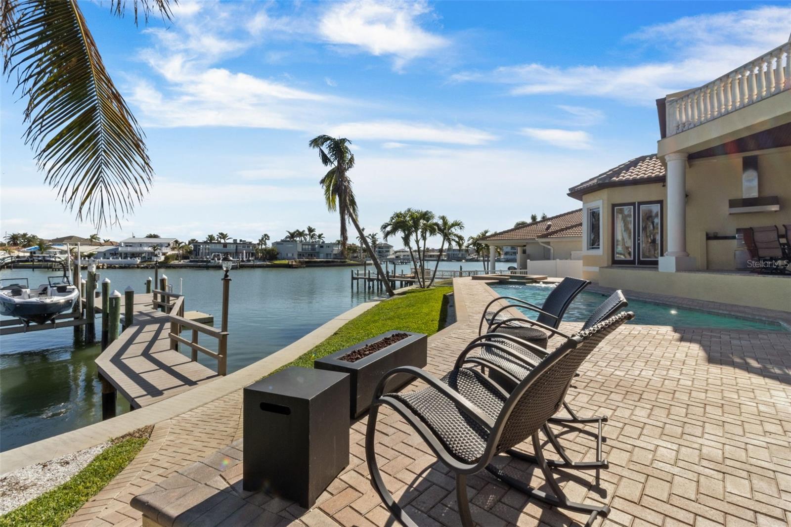 7986 9TH AVE S, ST PETERSBURG, FL, 33707
