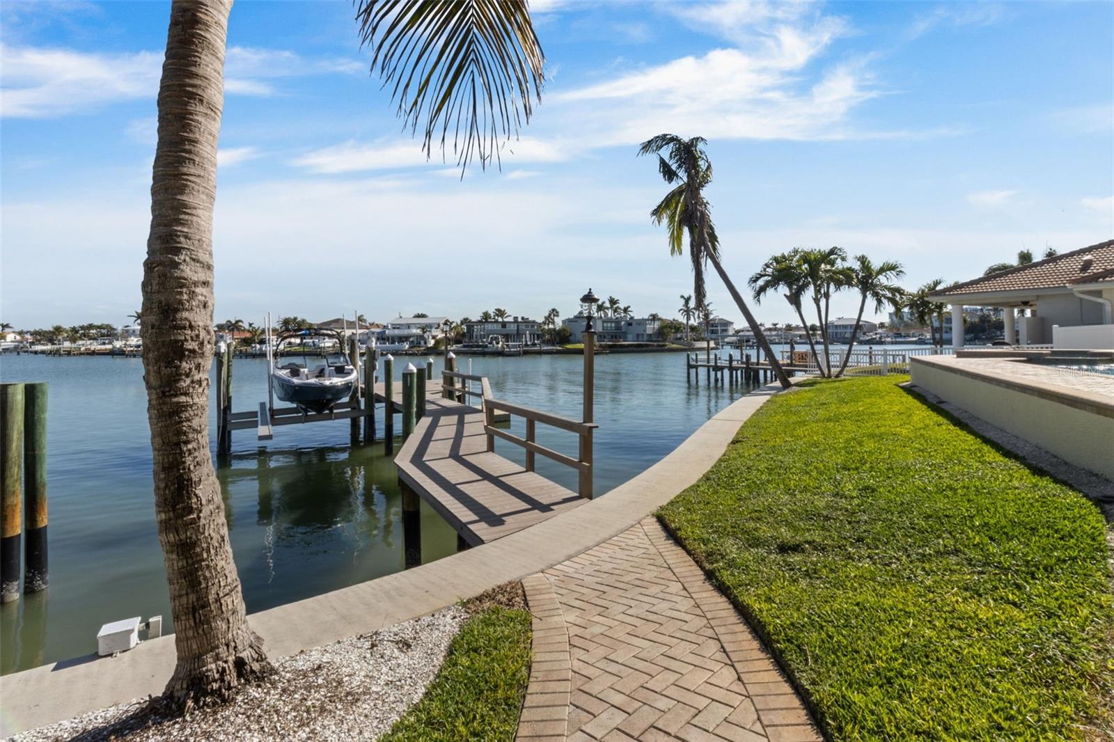 7986 9TH AVE S, ST PETERSBURG, FL, 33707