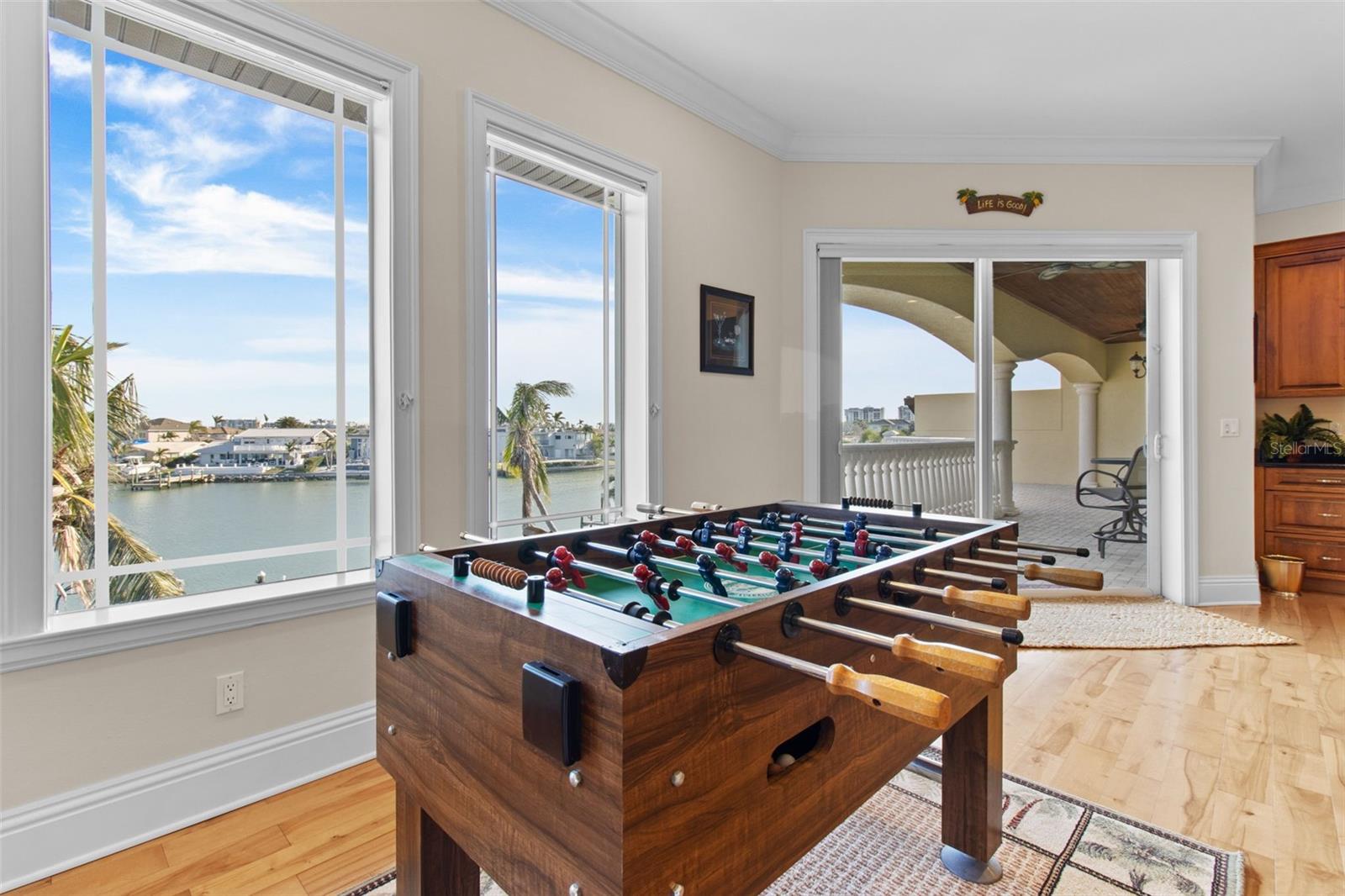 7986 9TH AVE S, ST PETERSBURG, FL, 33707
