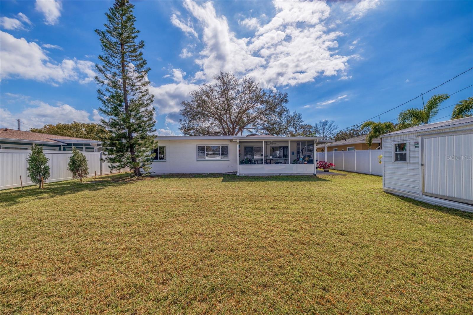 967 43RD AVE NE, ST PETERSBURG, FL, 33703