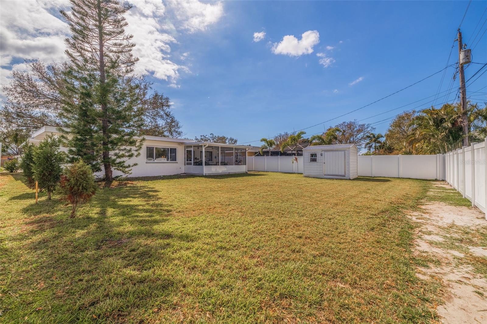 967 43RD AVE NE, ST PETERSBURG, FL, 33703