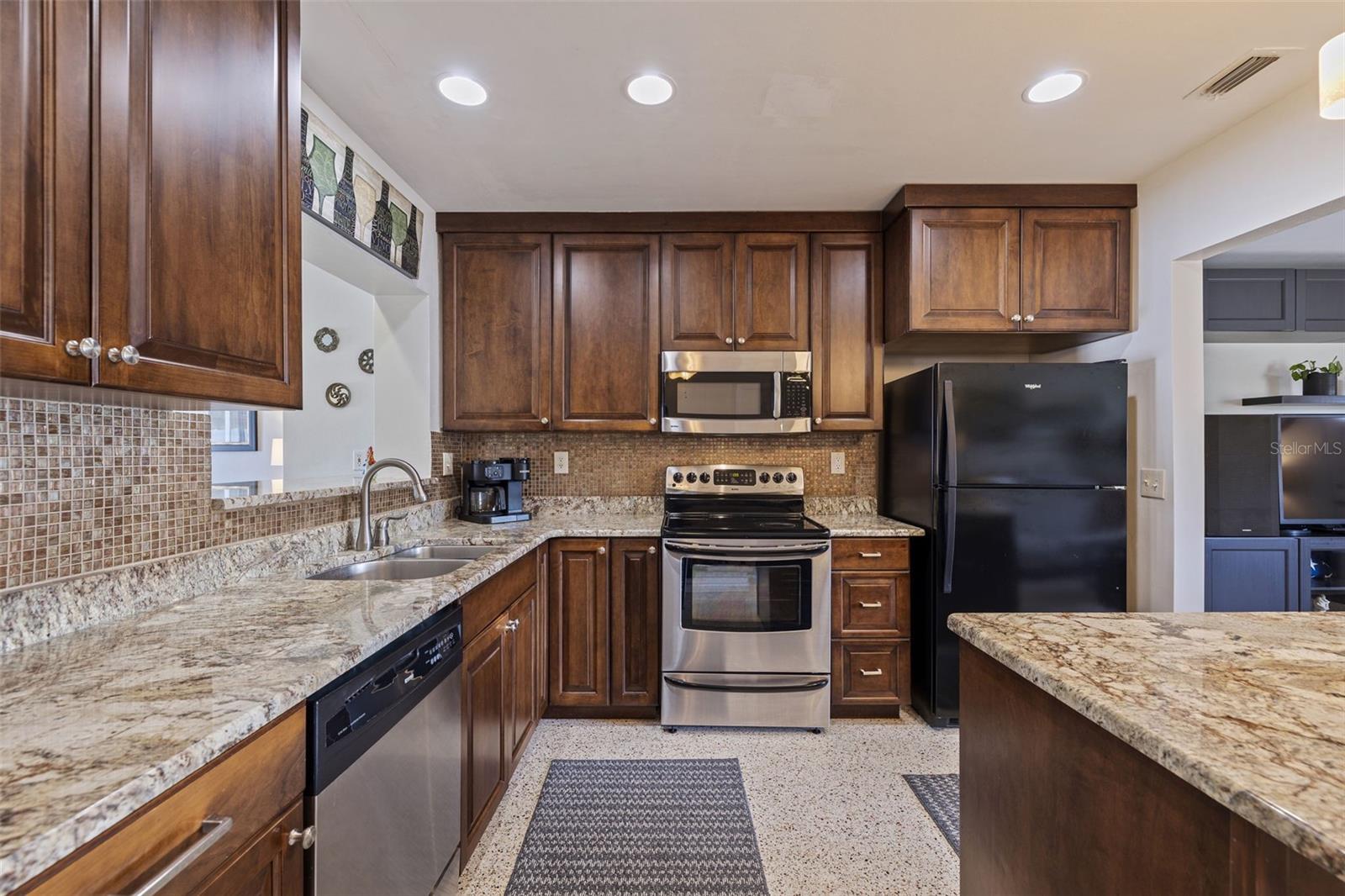 967 43RD AVE NE, ST PETERSBURG, FL, 33703