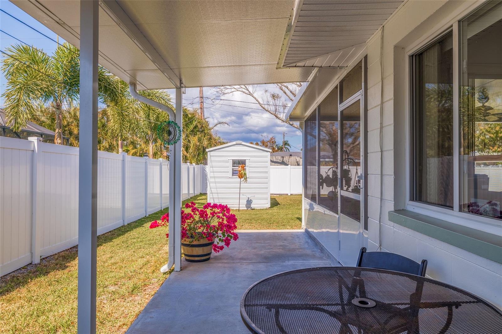 967 43RD AVE NE, ST PETERSBURG, FL, 33703