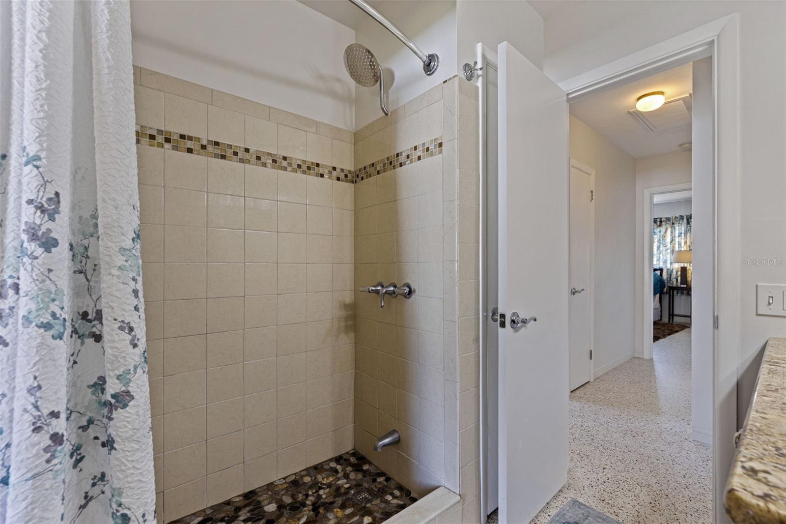 967 43RD AVE NE, ST PETERSBURG, FL, 33703