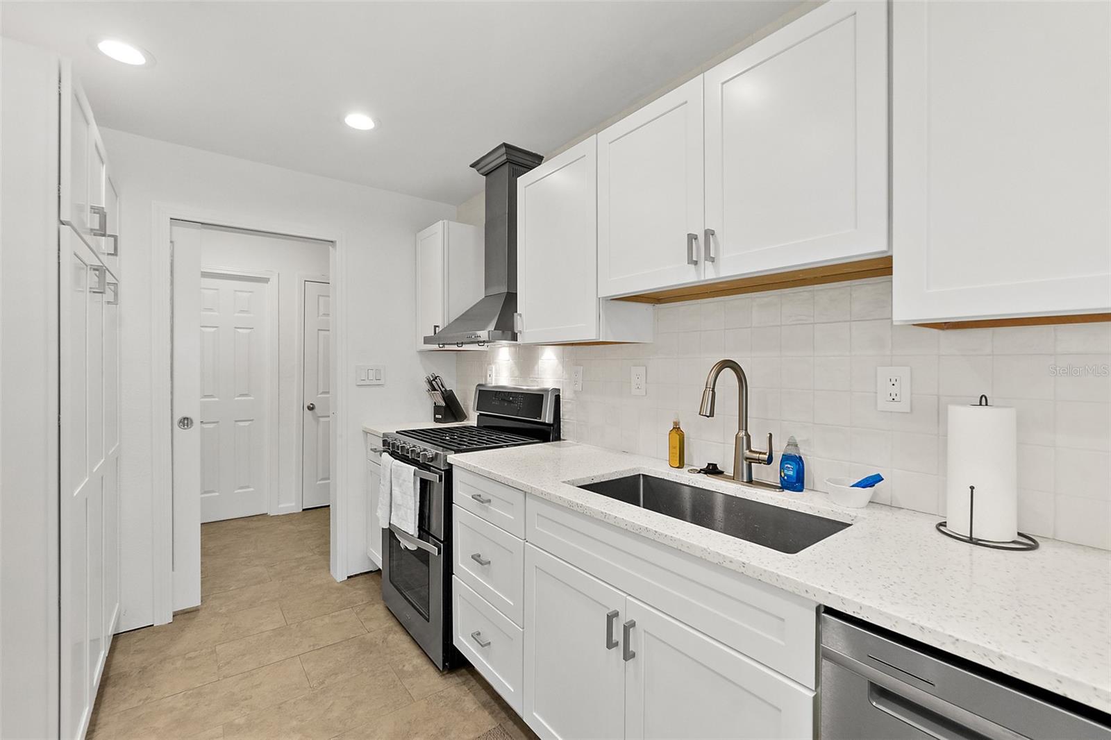 18 ATLANTIC DR, PALM COAST, FL, 32137