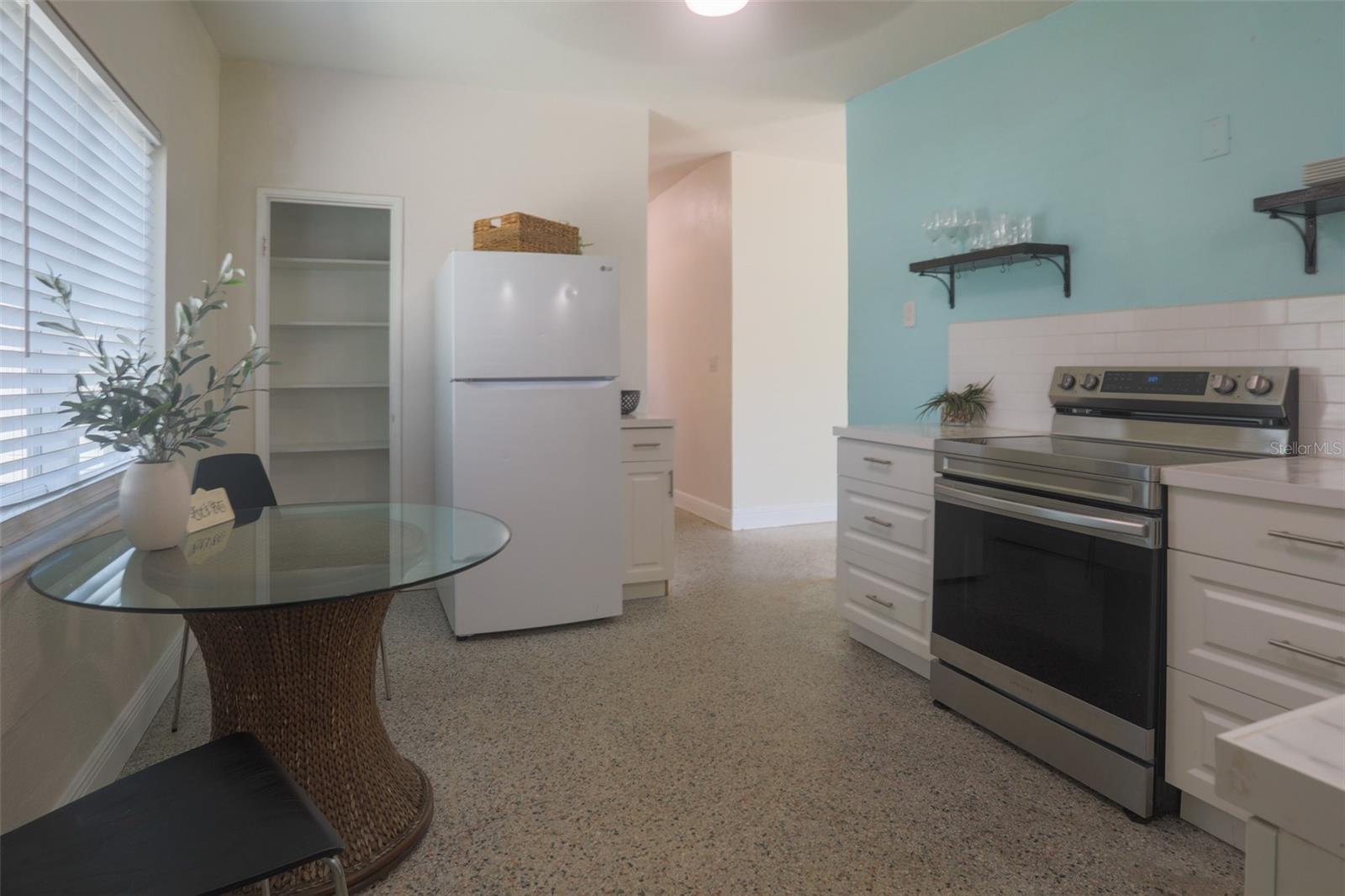 1285 OAK DR, MOUNT DORA, FL, 32757