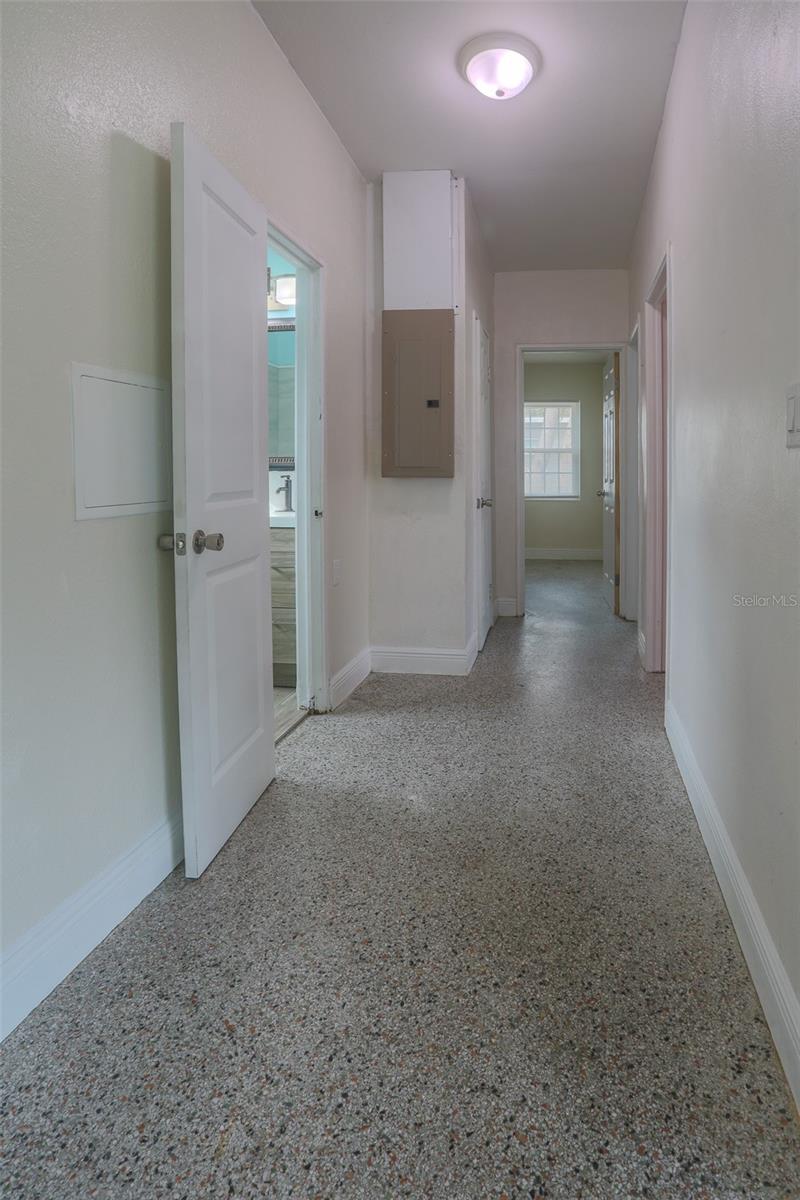 1285 OAK DR, MOUNT DORA, FL, 32757