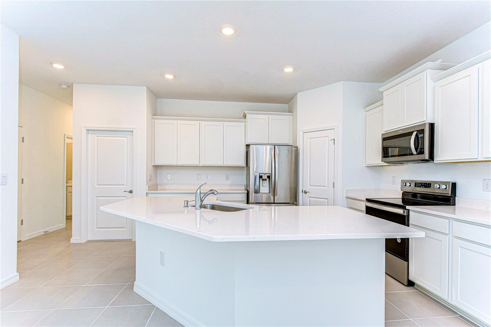 32980 RUSTIC RISE RD, SAN ANTONIO, FL, 33576