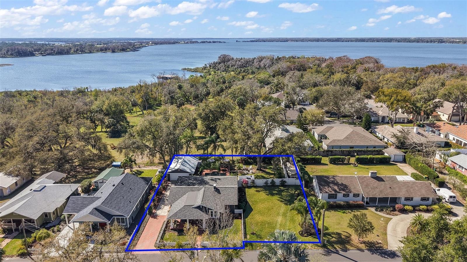 715 S GRANDVIEW ST, MOUNT DORA, FL, 32757