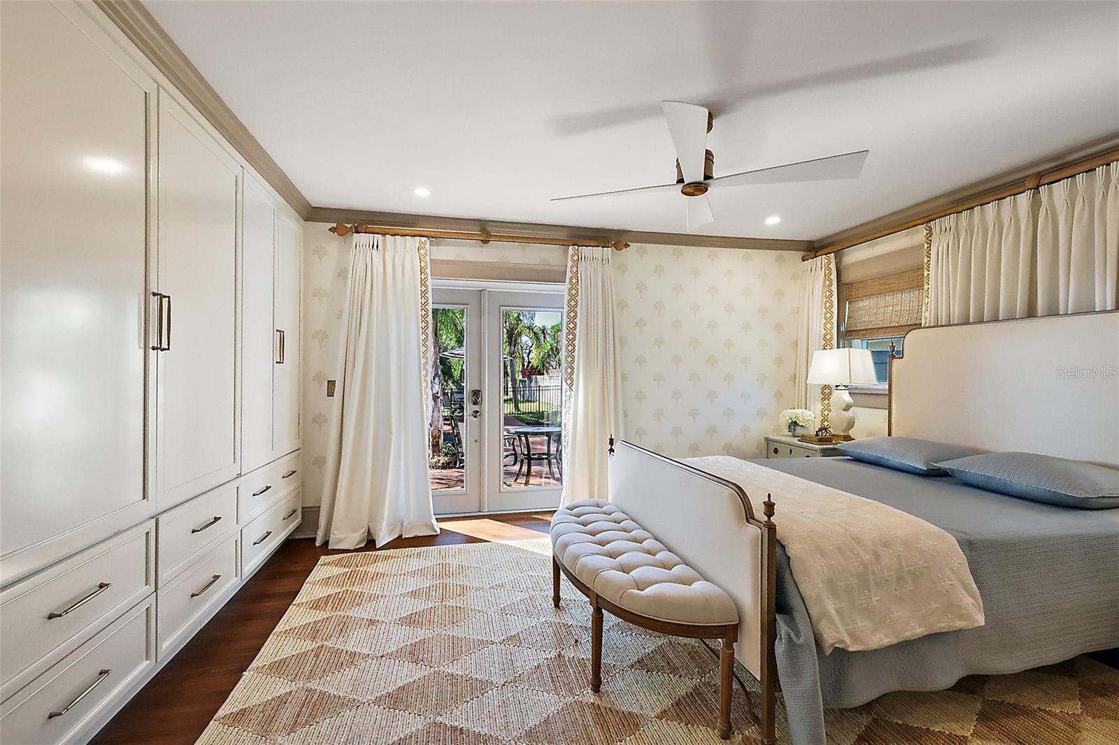 715 S GRANDVIEW ST, MOUNT DORA, FL, 32757