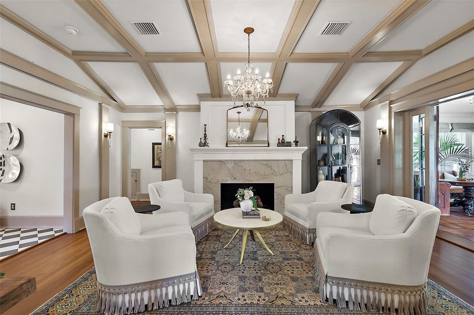 715 S GRANDVIEW ST, MOUNT DORA, FL, 32757