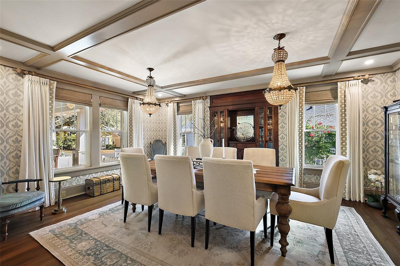 715 S GRANDVIEW ST, MOUNT DORA, FL, 32757