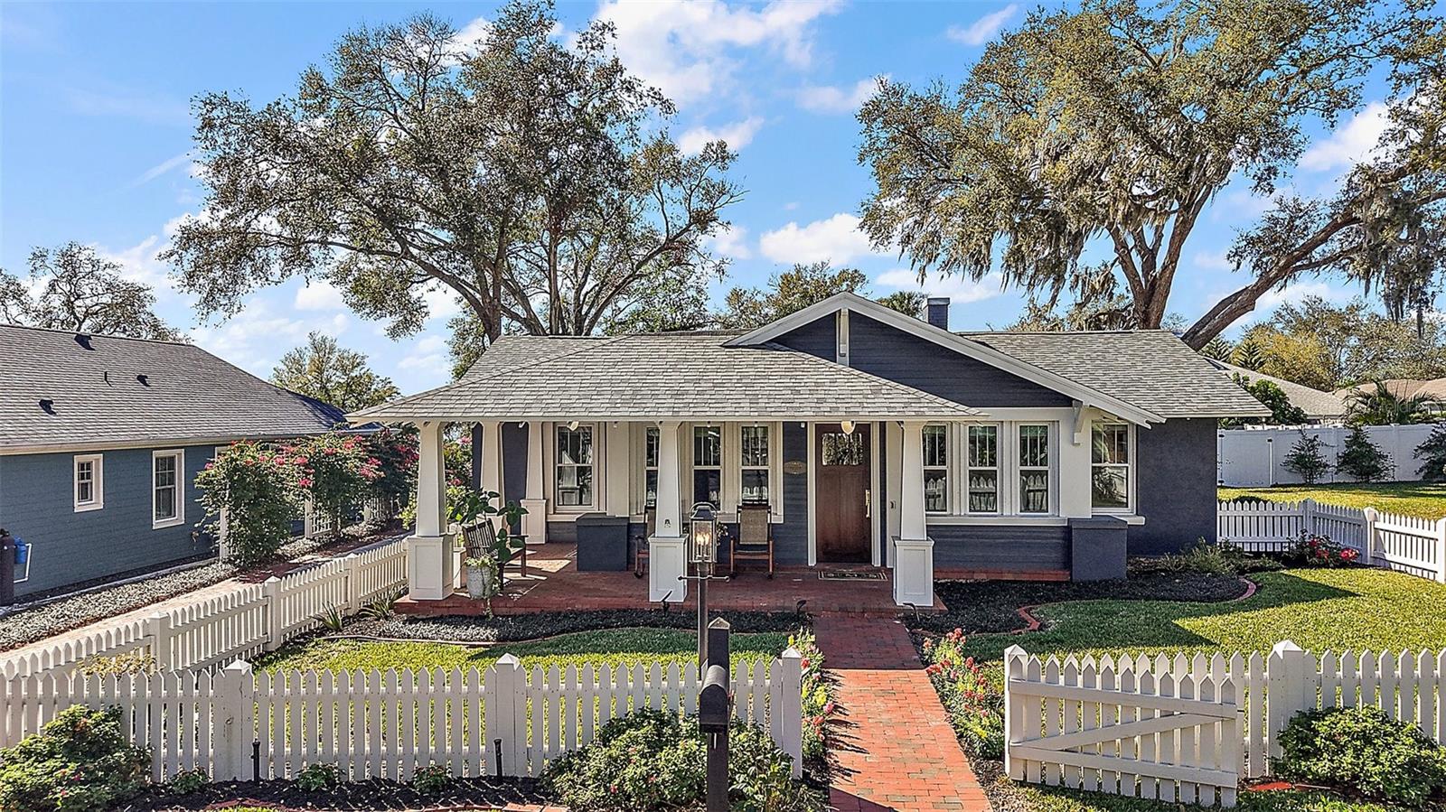 715 S GRANDVIEW ST, MOUNT DORA, FL, 32757