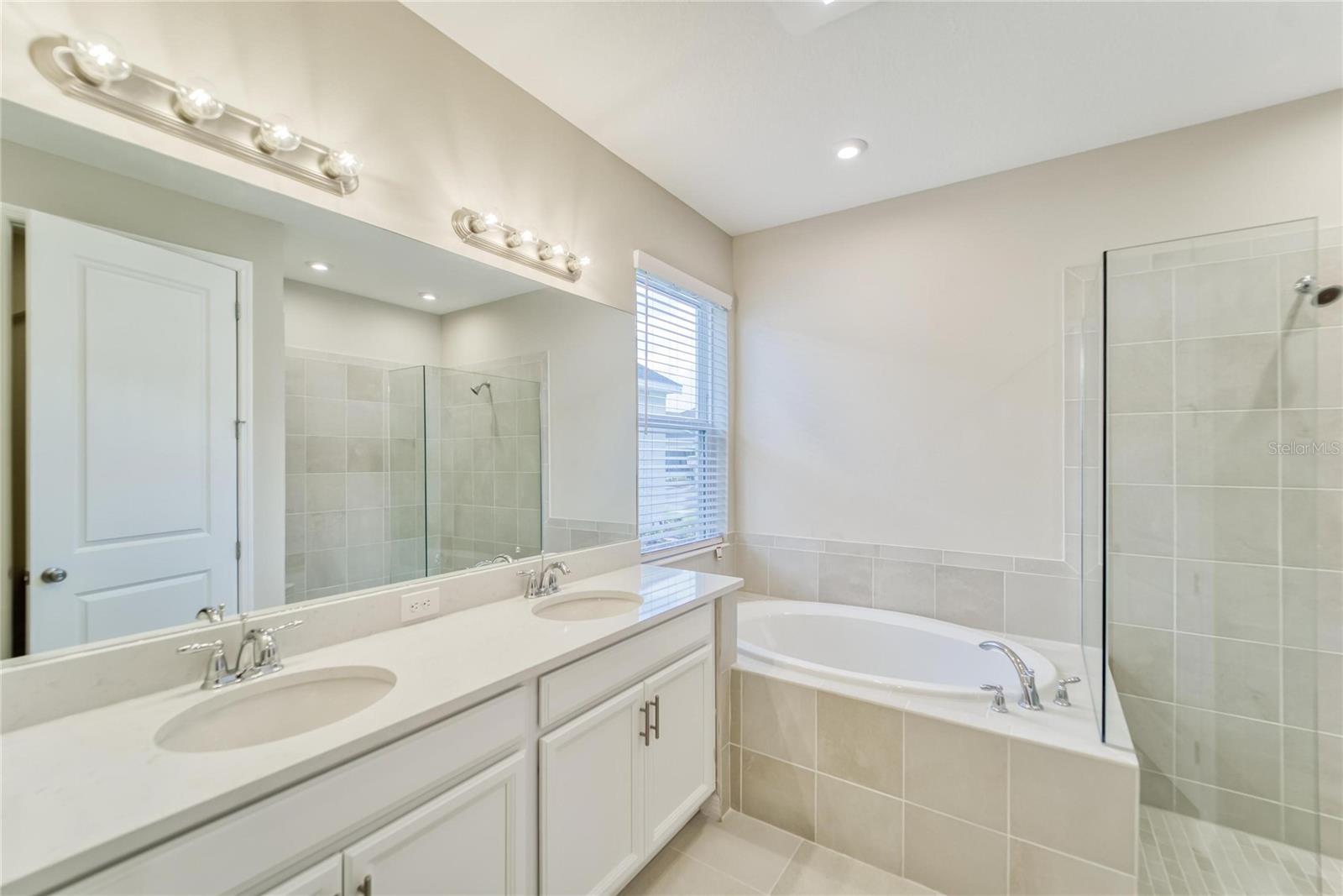 6316 LAURELCREST GLN, PALMETTO, FL, 34221