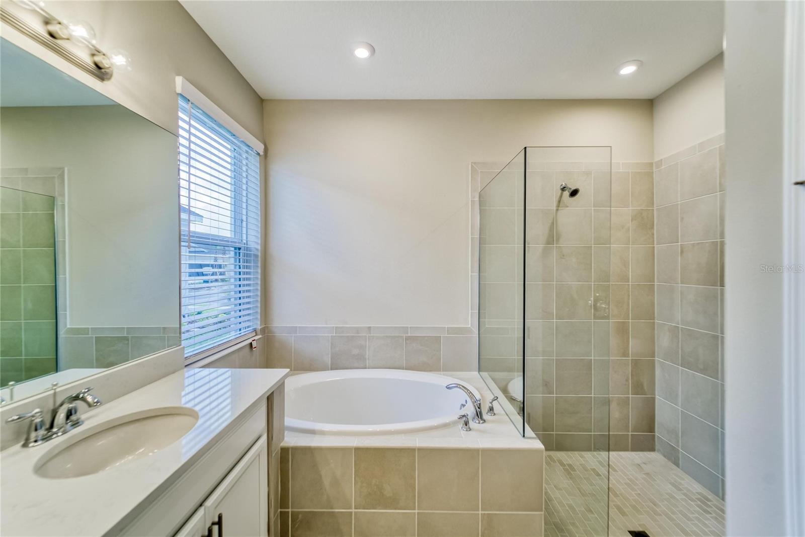 6316 LAURELCREST GLN, PALMETTO, FL, 34221