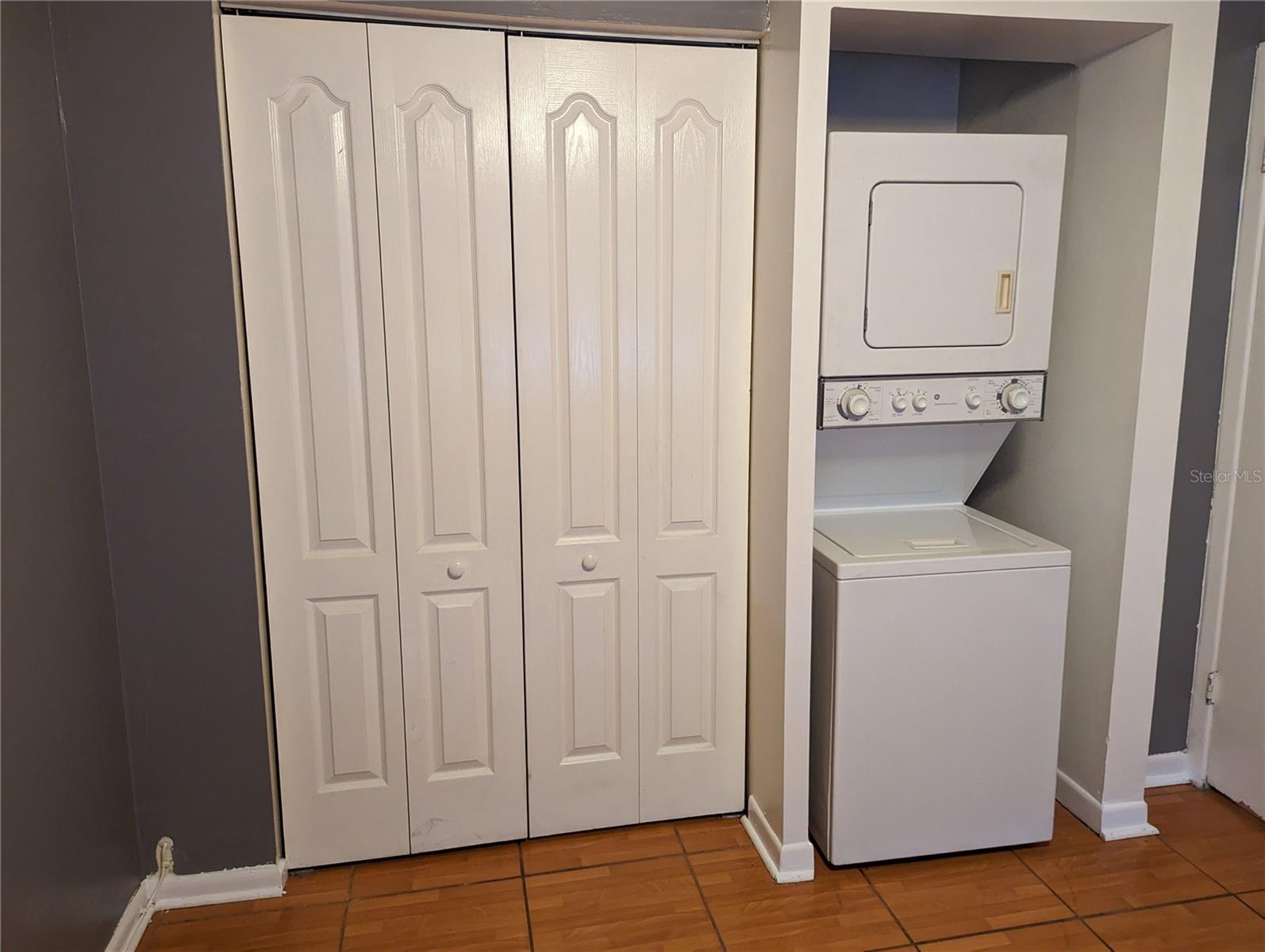 12425 TOUCHTON DR #87, TAMPA, FL, 33617