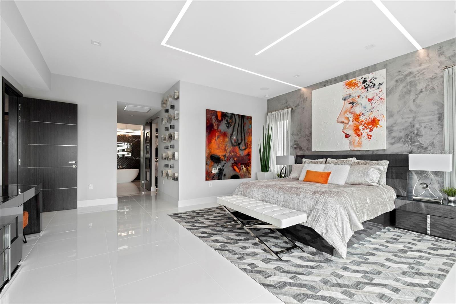 10100 TARPON DR, TREASURE ISLAND, FL, 33706