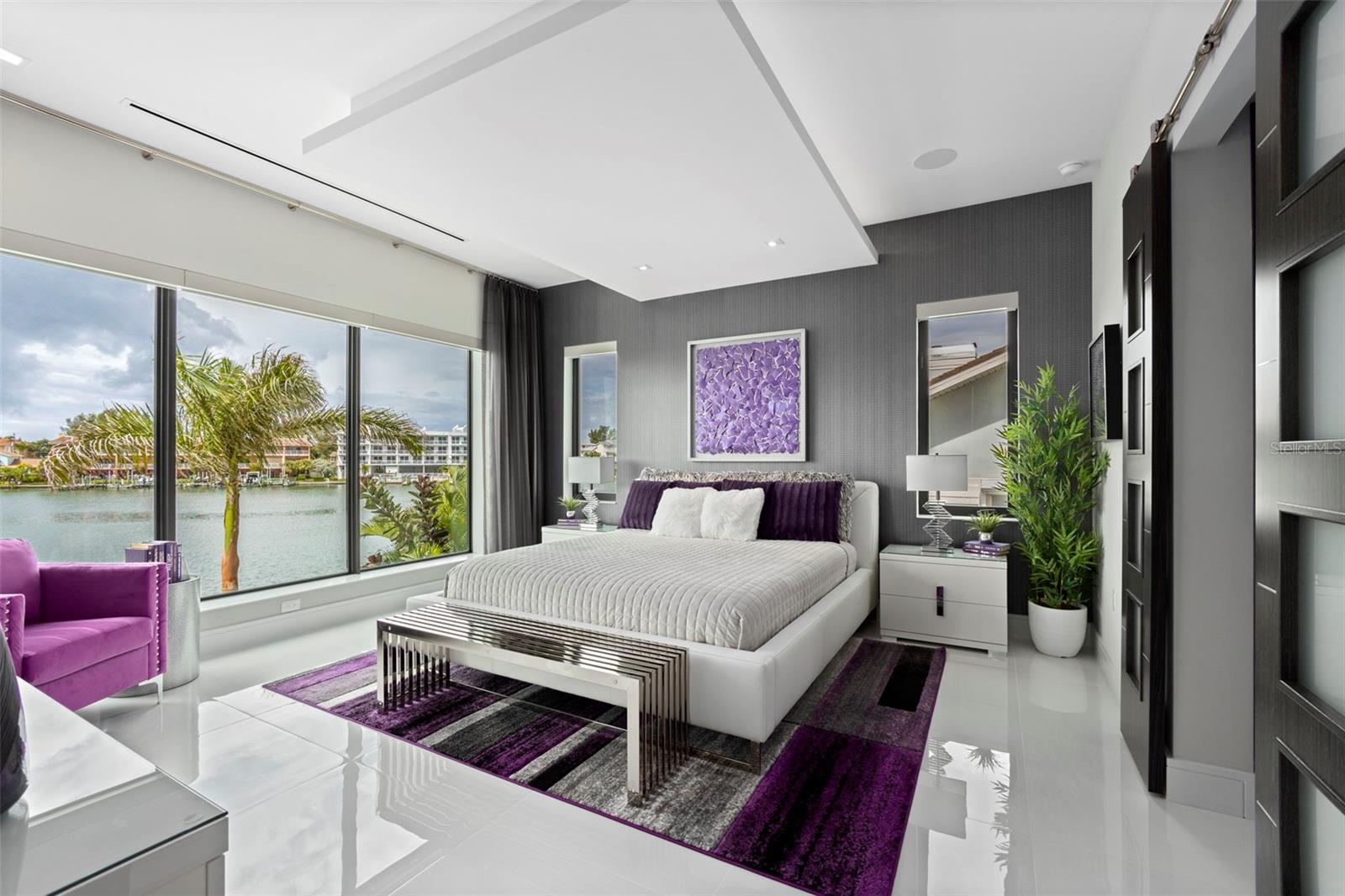 10100 TARPON DR, TREASURE ISLAND, FL, 33706