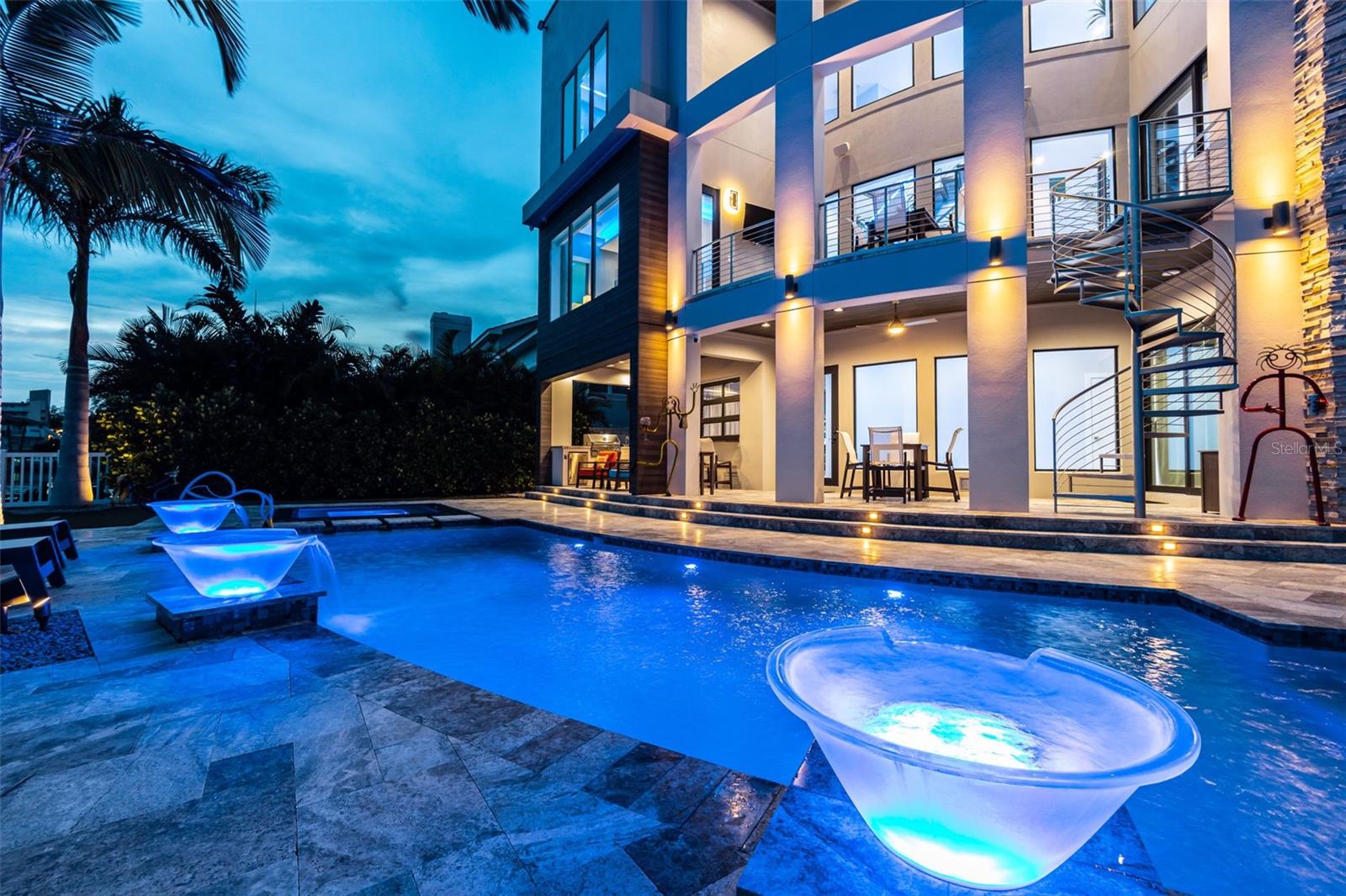 10100 TARPON DR, TREASURE ISLAND, FL, 33706