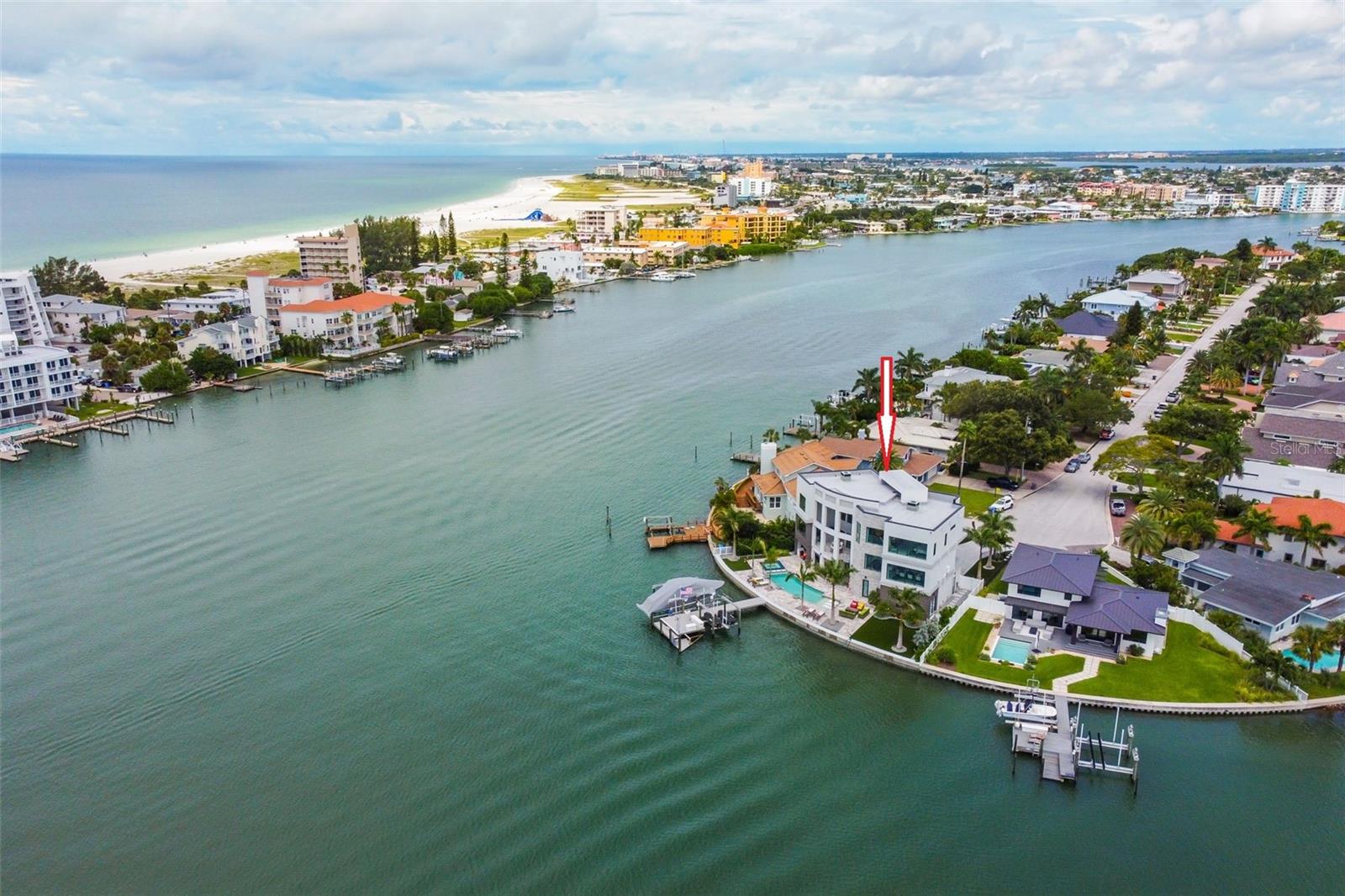 10100 TARPON DR, TREASURE ISLAND, FL, 33706