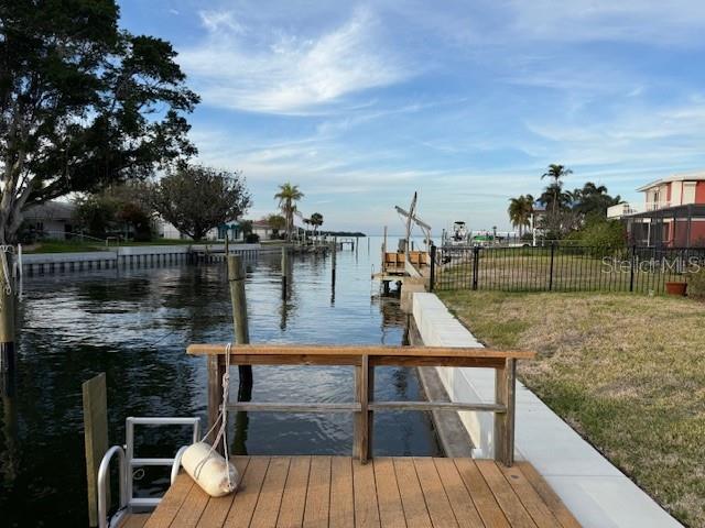 2063 ILLINOIS AVE NE, ST PETERSBURG, FL, 33703