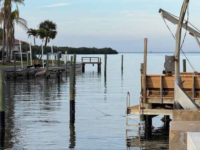 2063 ILLINOIS AVE NE, ST PETERSBURG, FL, 33703