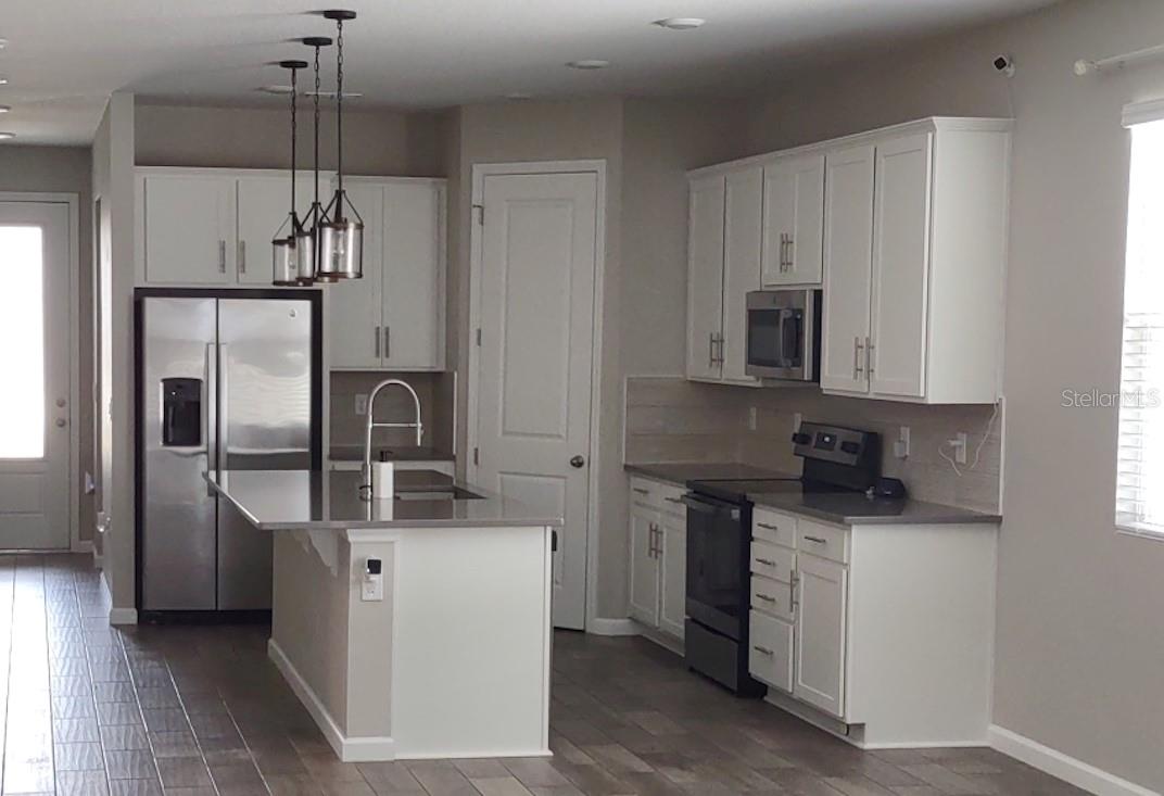 225 HILLCREST DR, DUNDEE, FL, 33838