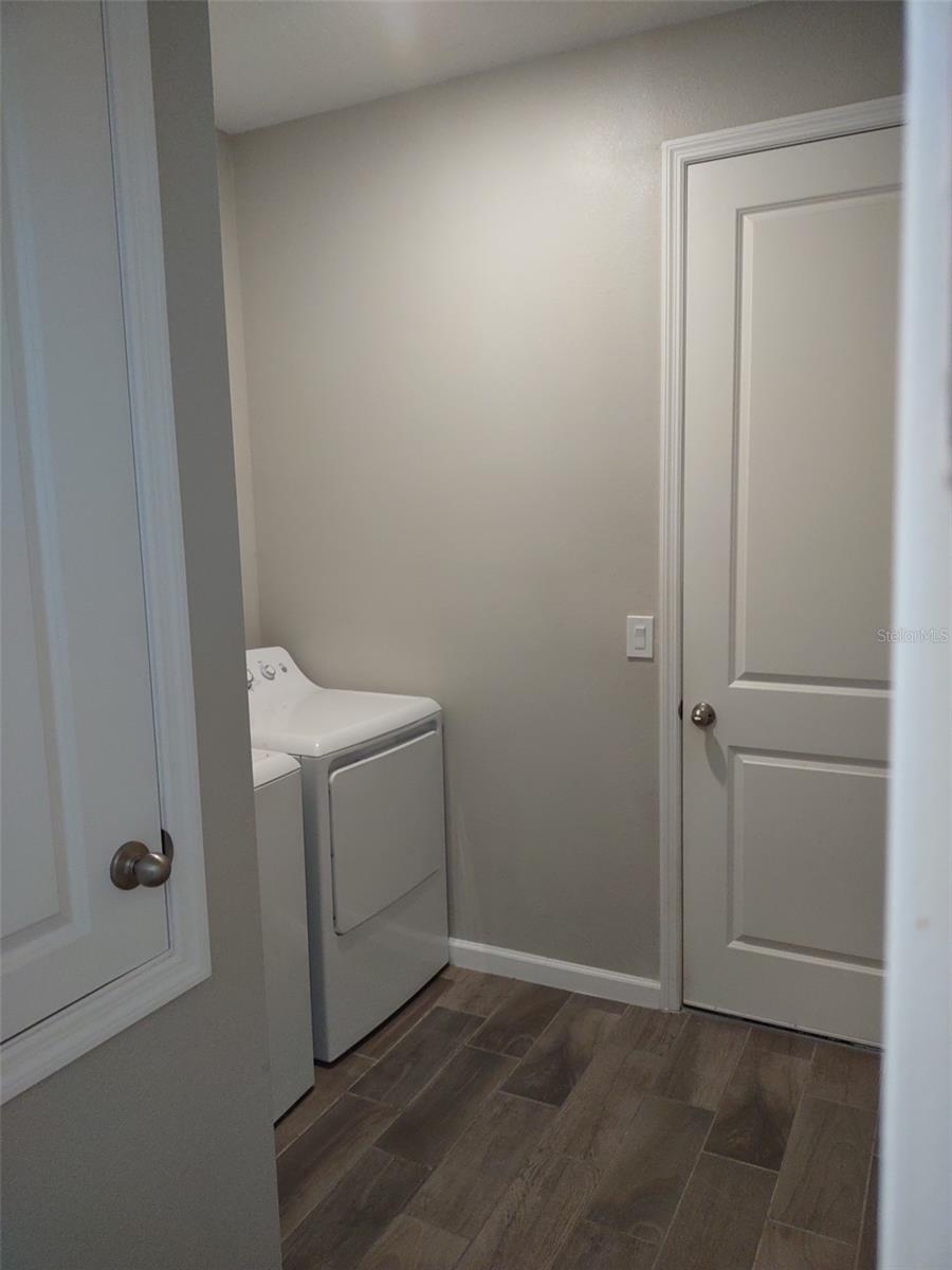 225 HILLCREST DR, DUNDEE, FL, 33838