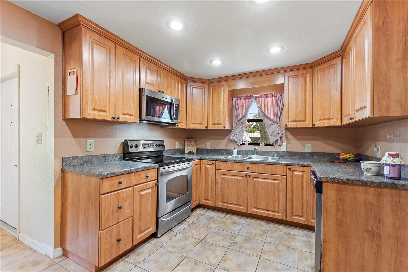 101 SHAREWOOD DR, VALRICO, FL, 33594