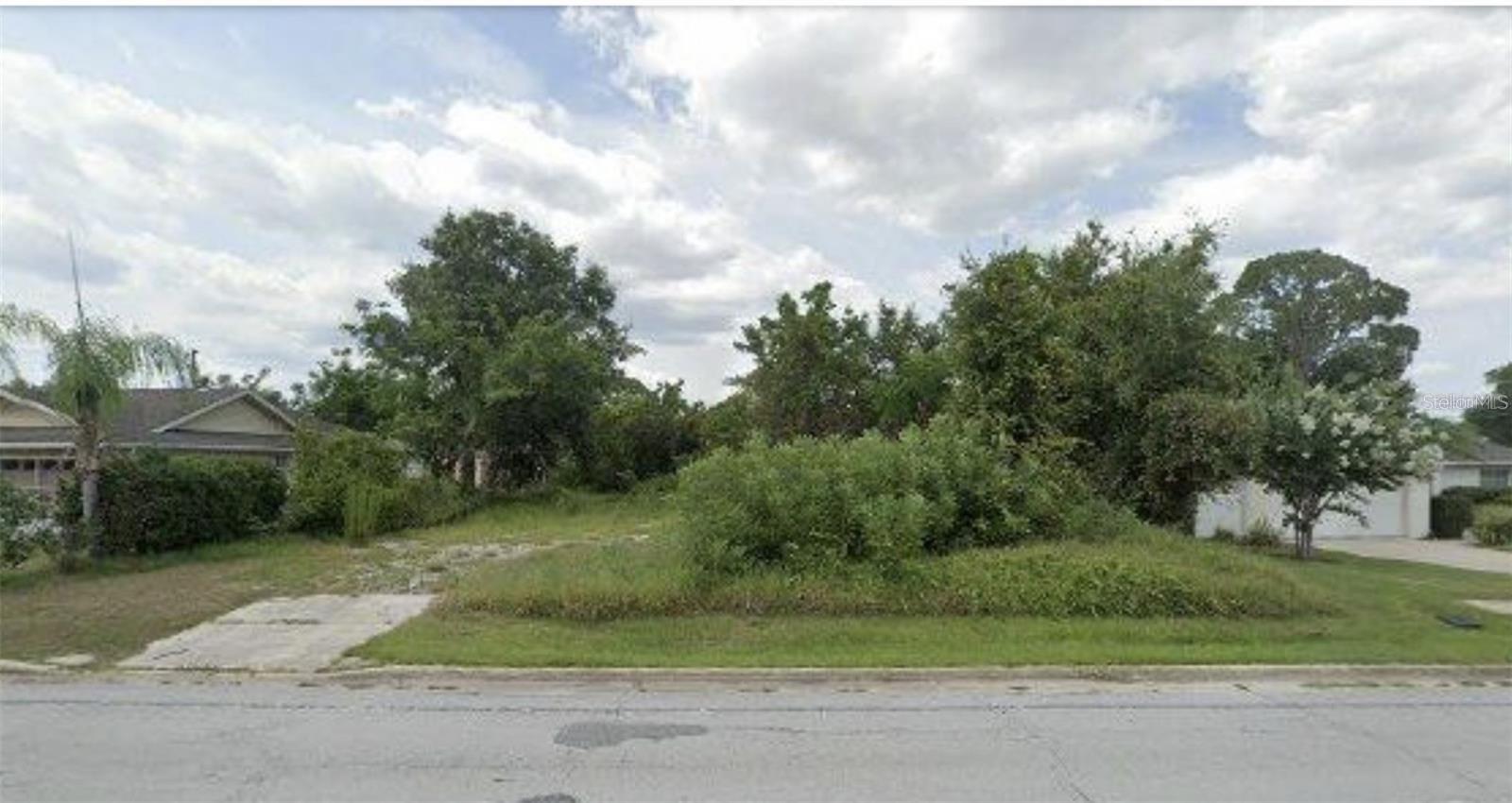 1592 E NORMANDY BLVD, DELTONA, FL, 32725