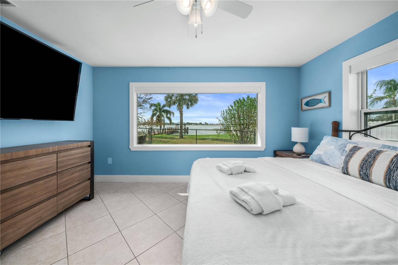 922 LAKE DR E, LAKE PLACID, FL, 33852