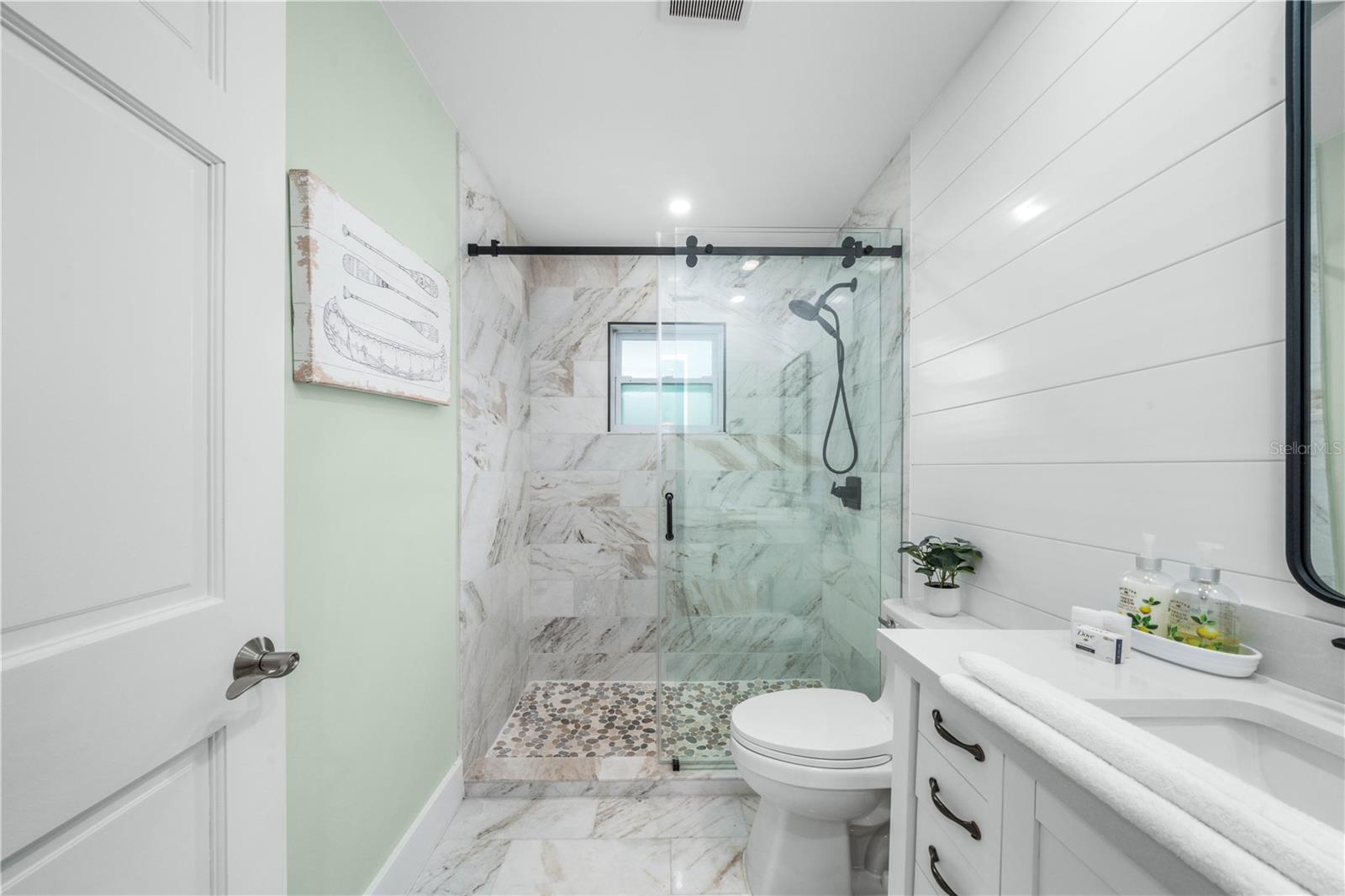 922 LAKE DR E, LAKE PLACID, FL, 33852