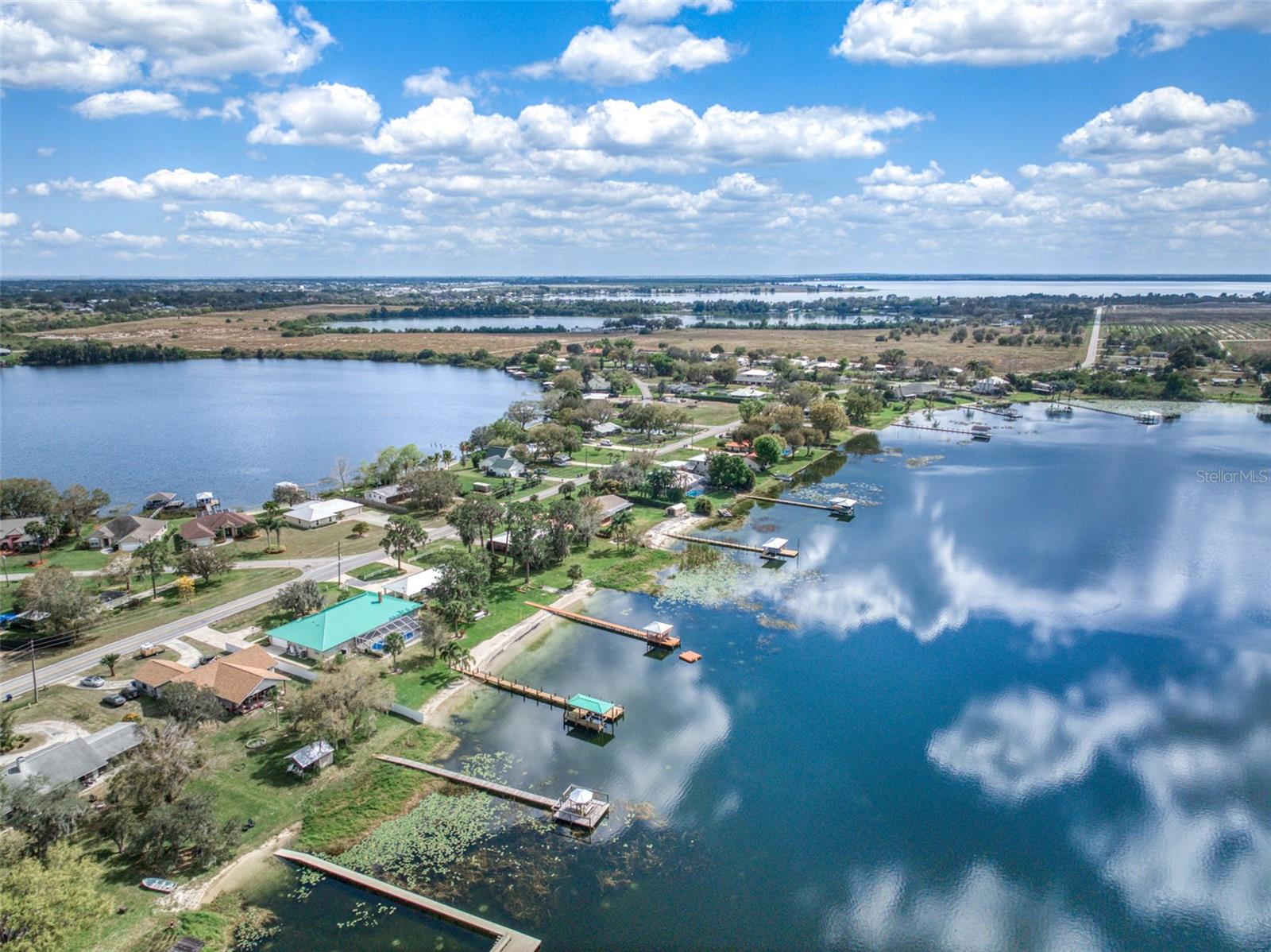 922 LAKE DR E, LAKE PLACID, FL, 33852