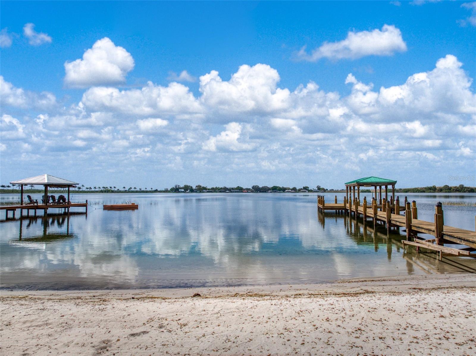 922 LAKE DR E, LAKE PLACID, FL, 33852