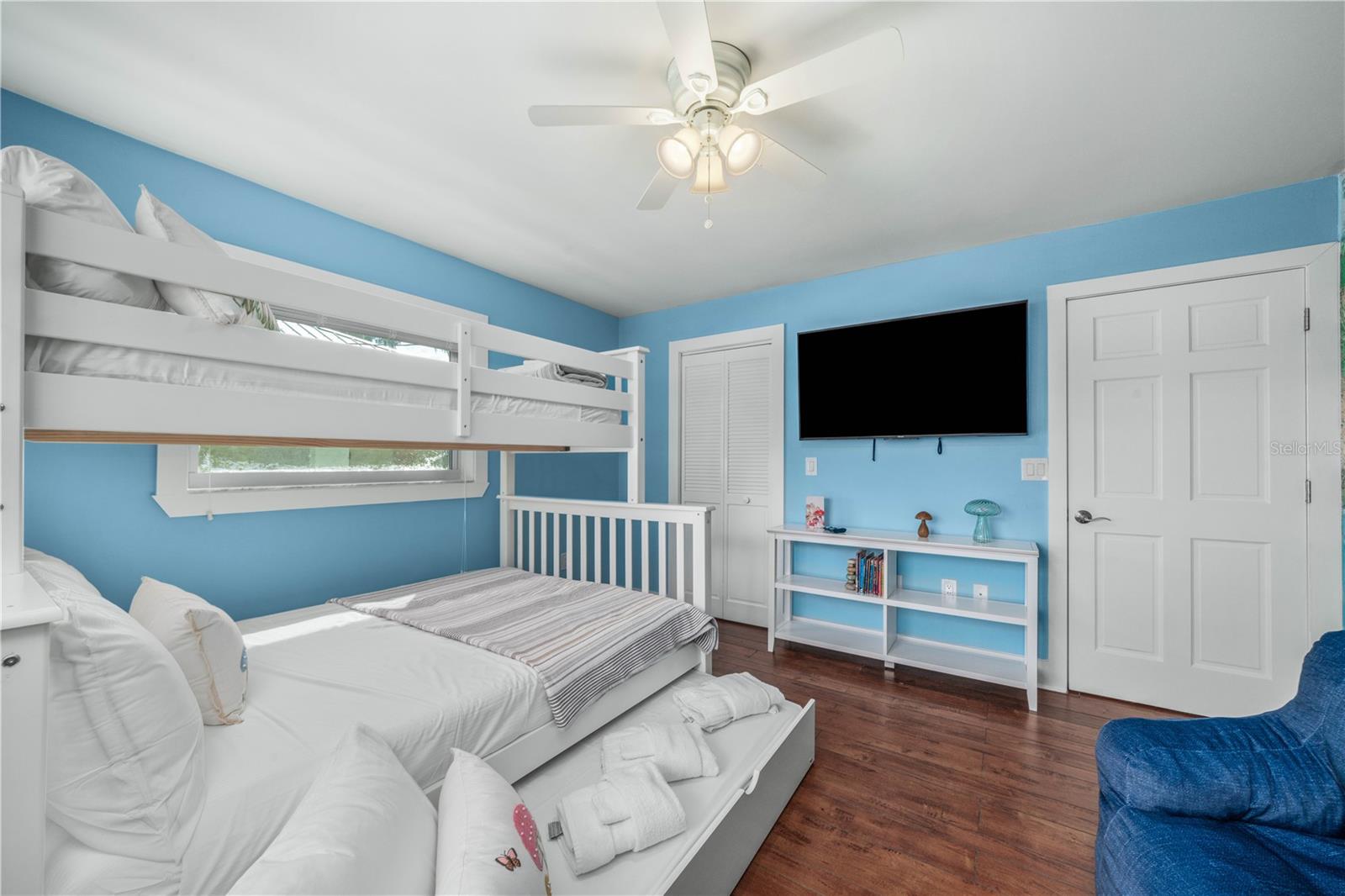 922 LAKE DR E, LAKE PLACID, FL, 33852