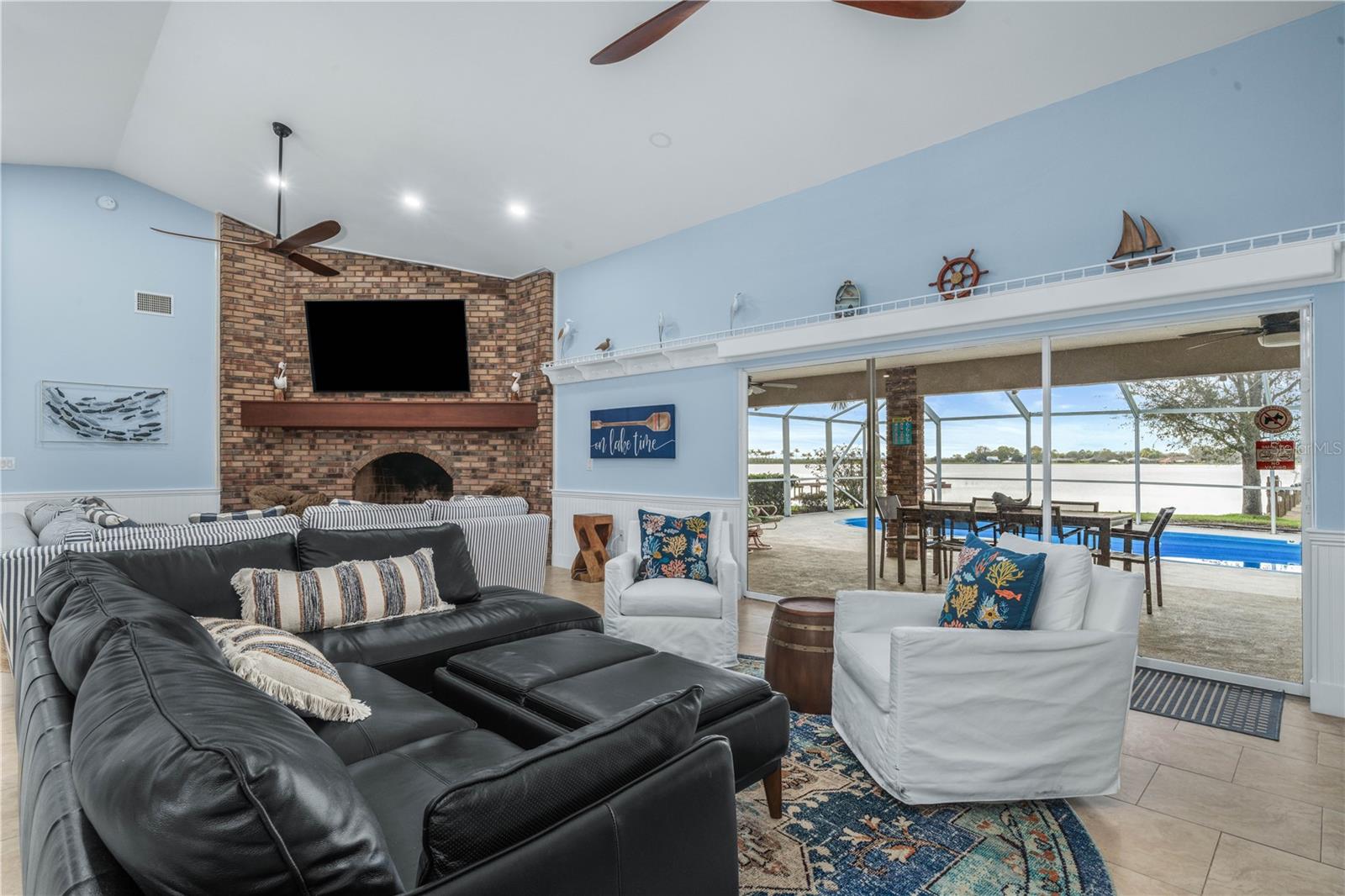 922 LAKE DR E, LAKE PLACID, FL, 33852