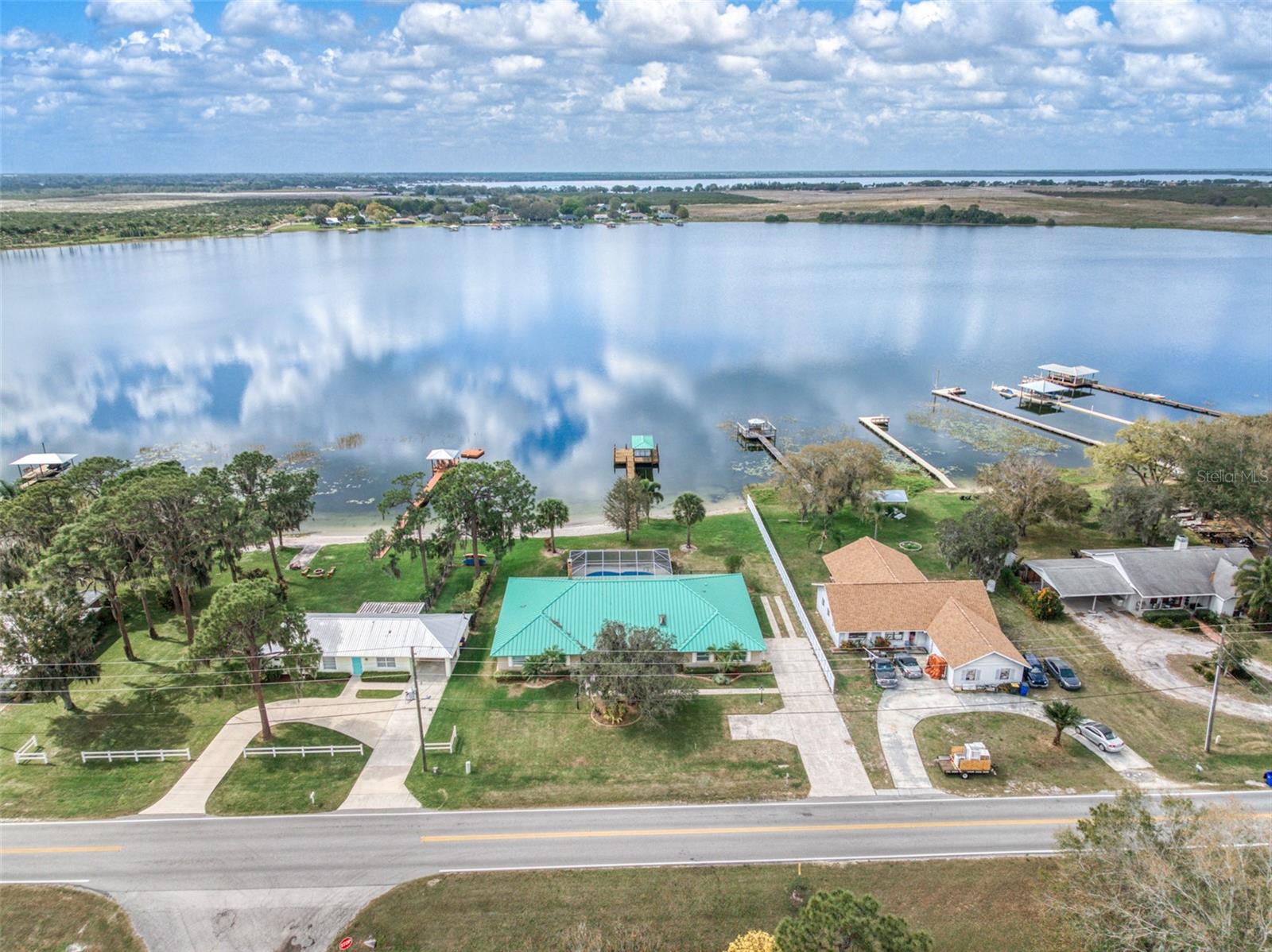 922 LAKE DR E, LAKE PLACID, FL, 33852