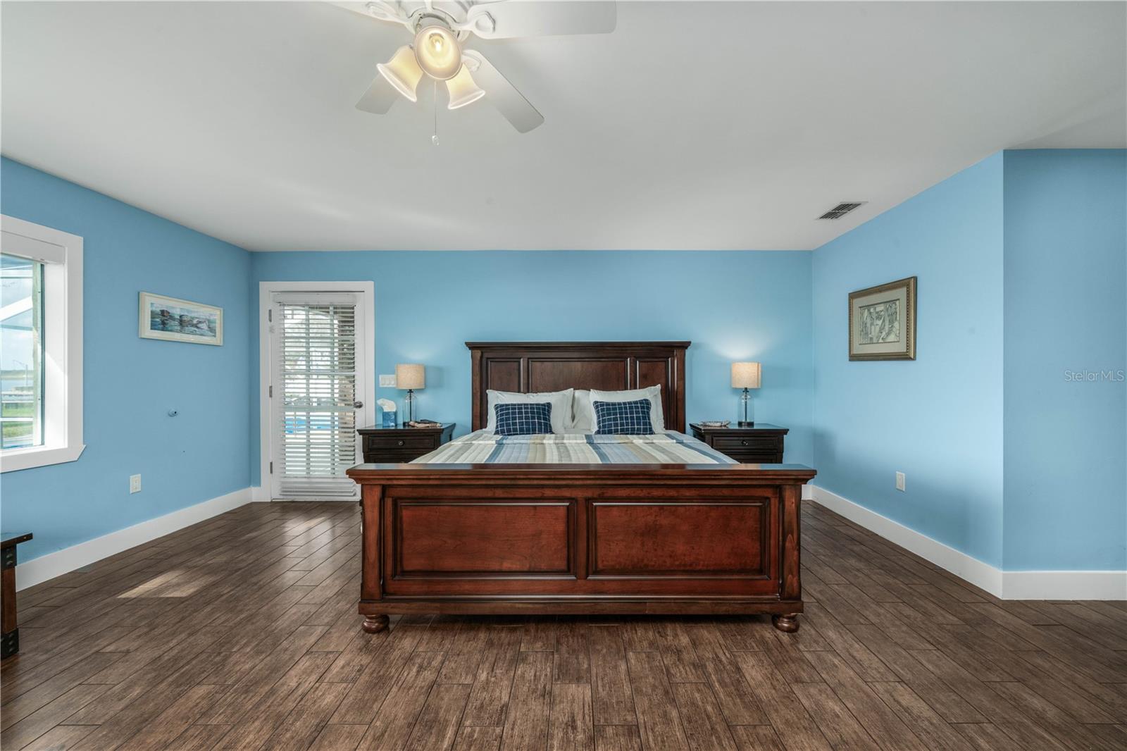 922 LAKE DR E, LAKE PLACID, FL, 33852