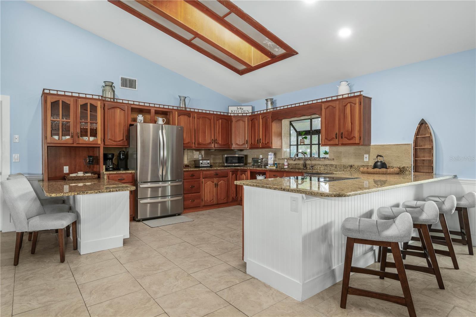 922 LAKE DR E, LAKE PLACID, FL, 33852