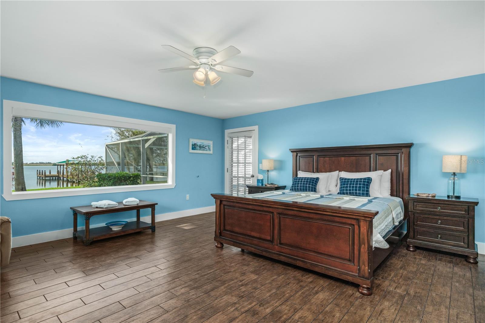 922 LAKE DR E, LAKE PLACID, FL, 33852