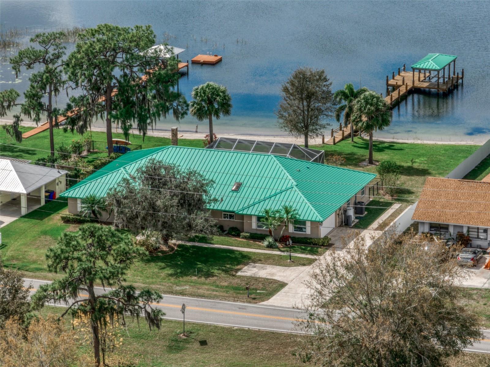 922 LAKE DR E, LAKE PLACID, FL, 33852