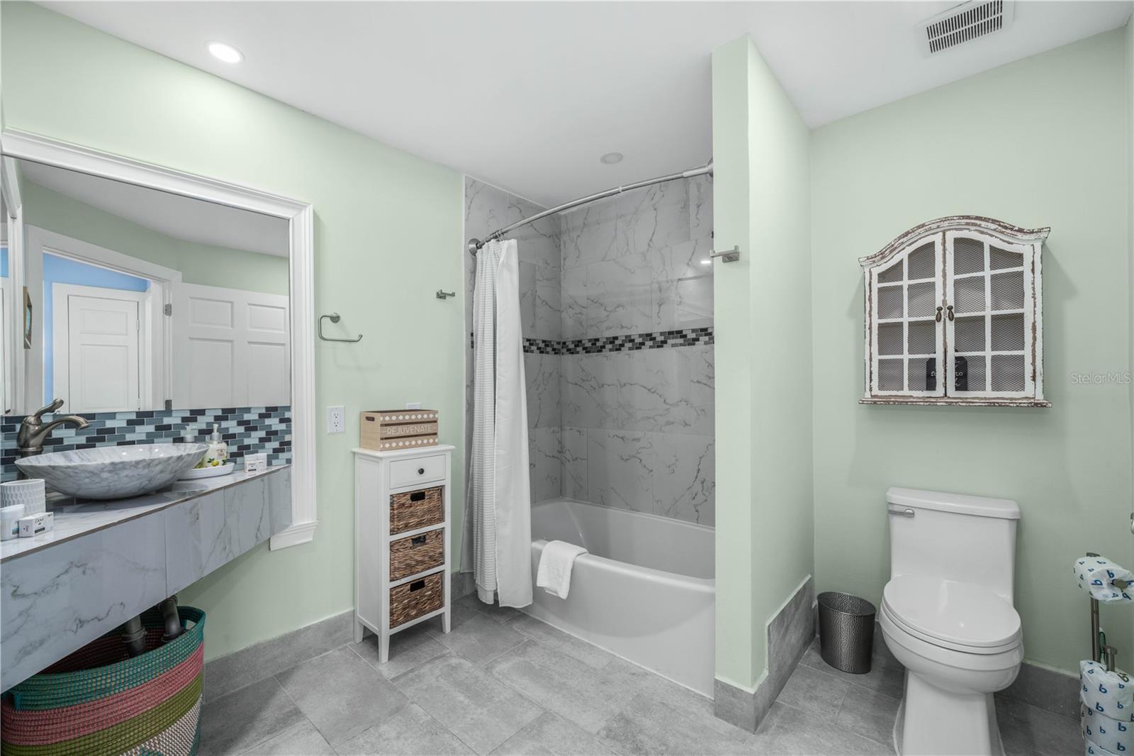 922 LAKE DR E, LAKE PLACID, FL, 33852