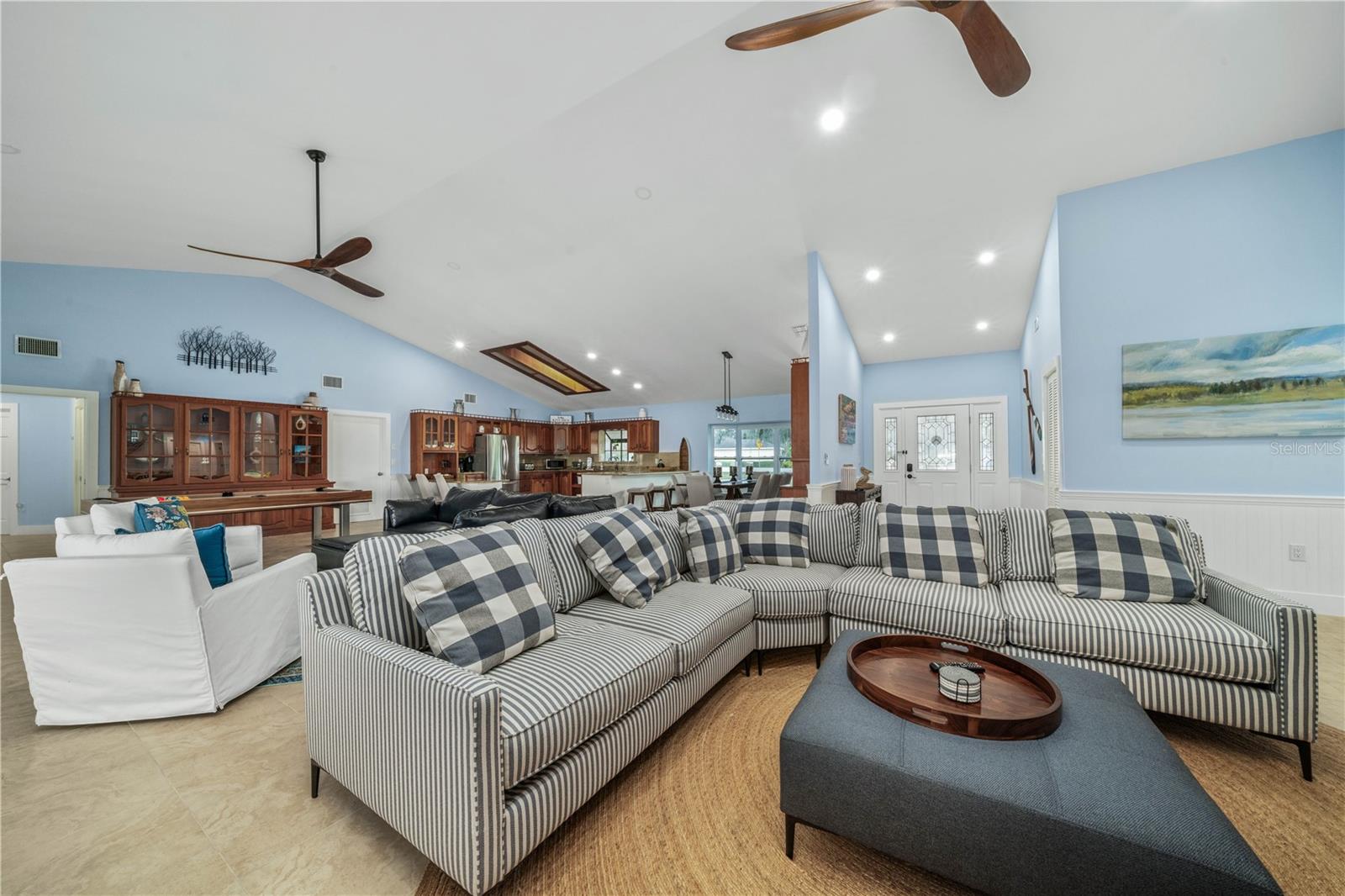 922 LAKE DR E, LAKE PLACID, FL, 33852