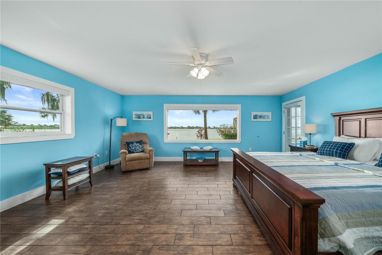 922 LAKE DR E, LAKE PLACID, FL, 33852